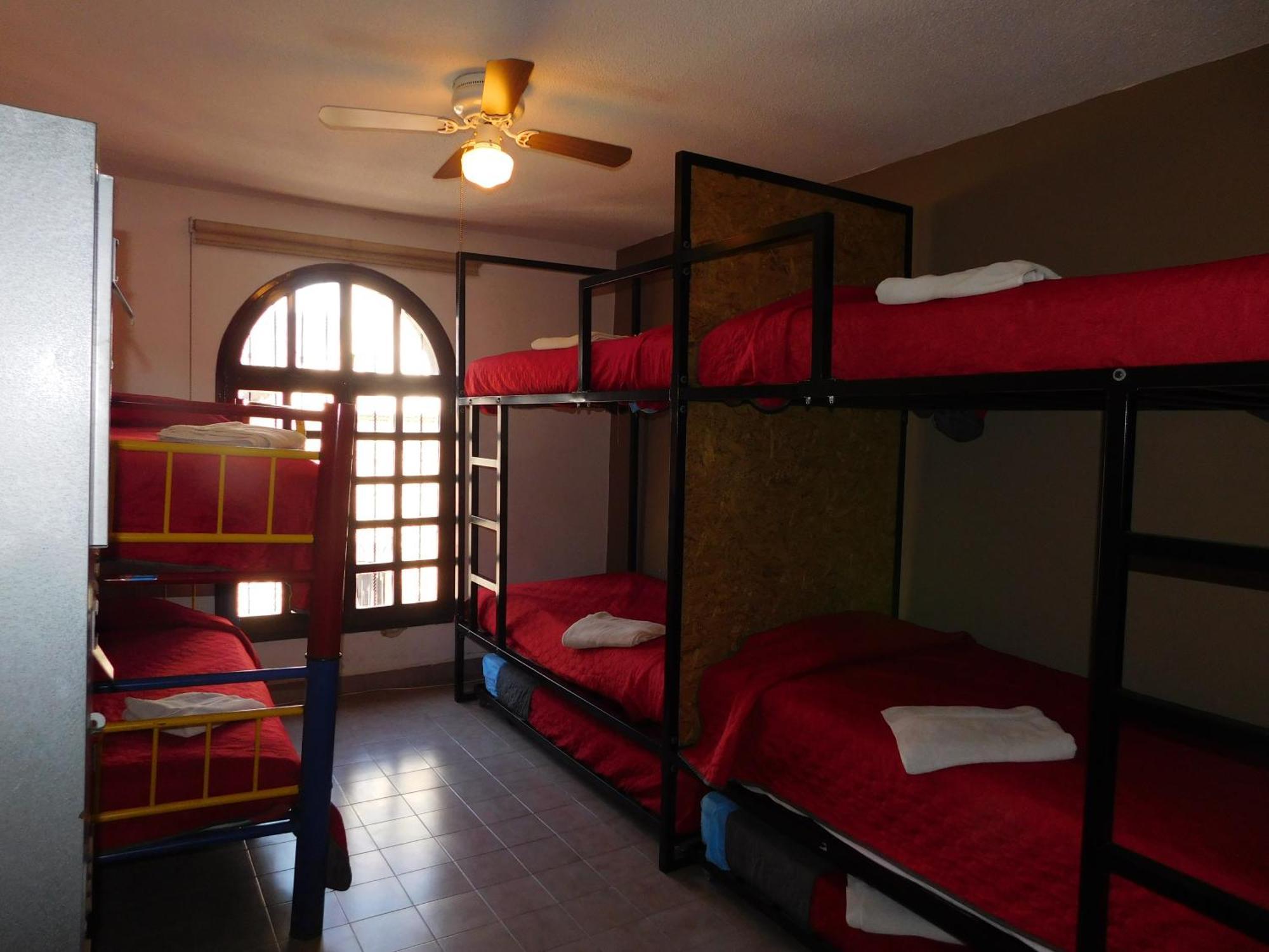 Casona Luciernaga-Casa De Huespedes Guest House León Eksteriør bilde