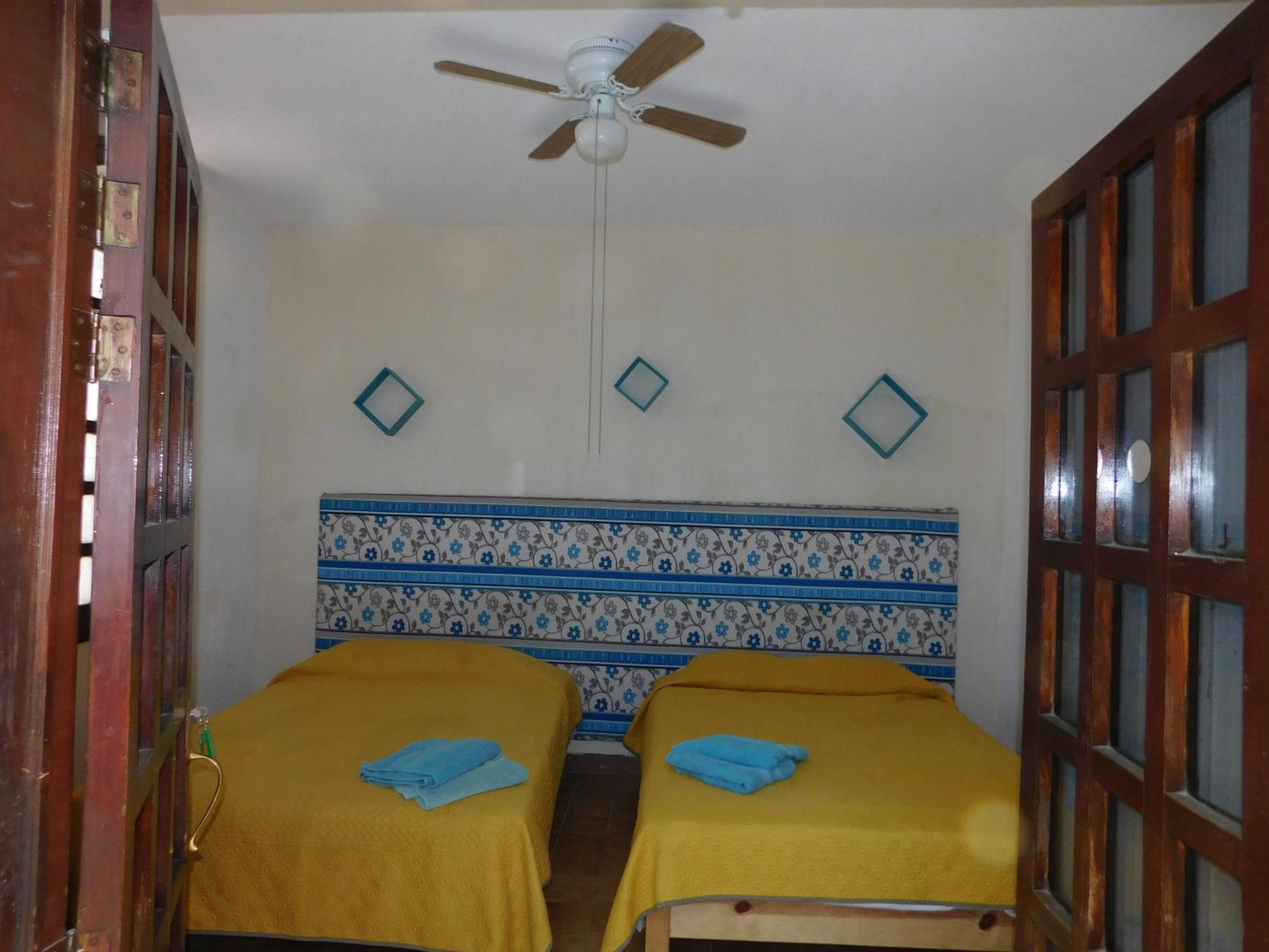 Casona Luciernaga-Casa De Huespedes Guest House León Eksteriør bilde